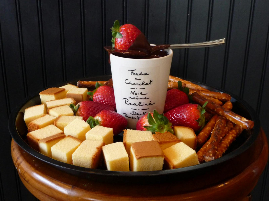 10 Easy Tips for Making Chocolate Fondue