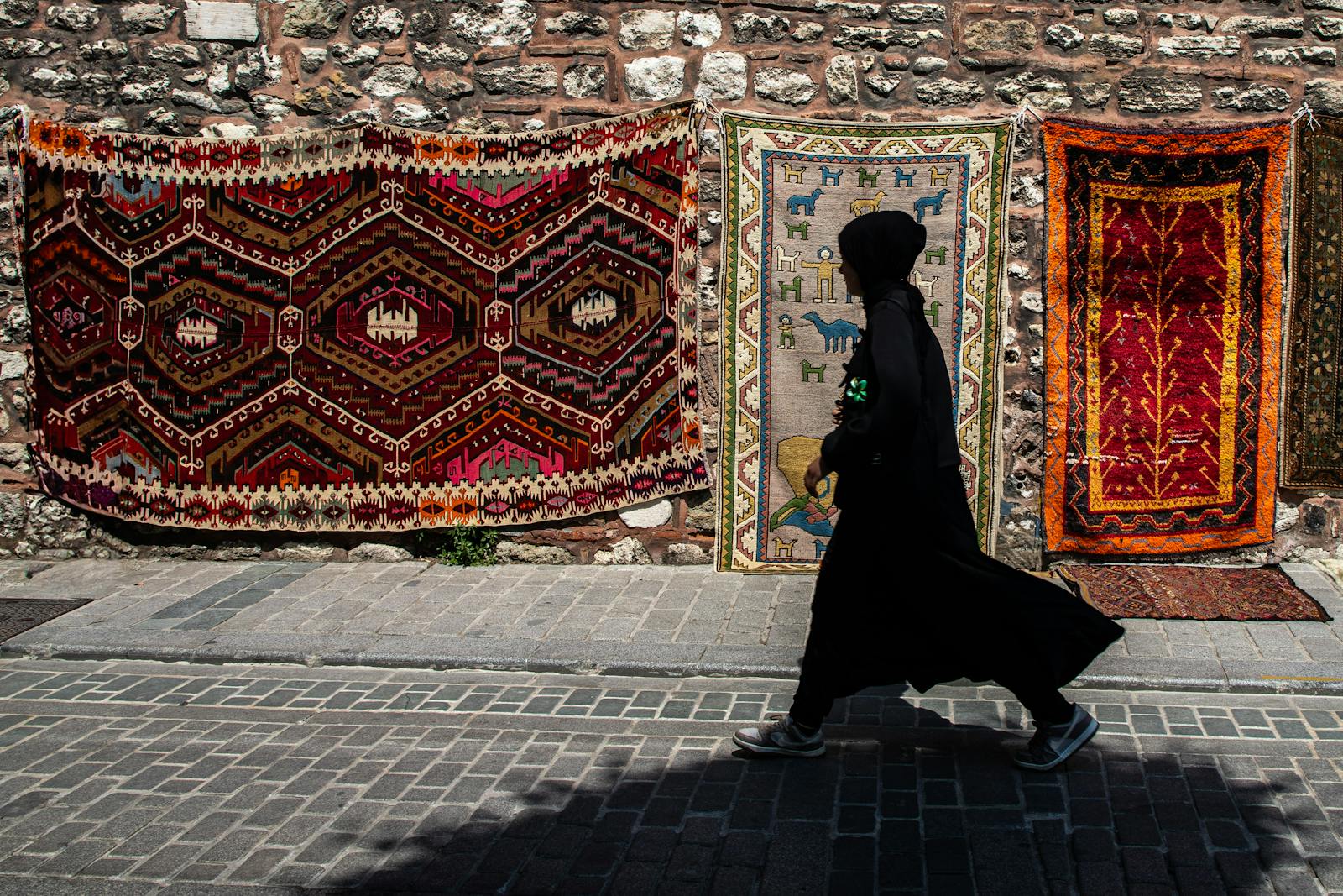 Style Ideas Walking Past Istanbul Rugs