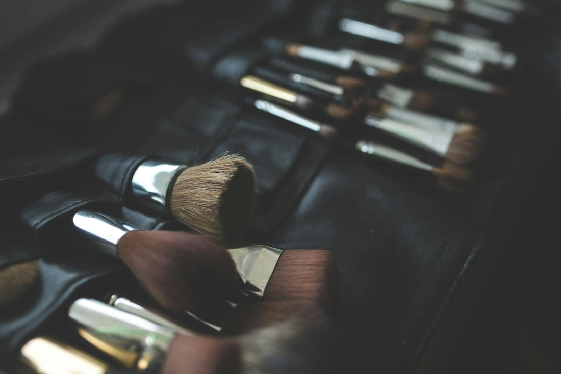 How to use makeup brushes right