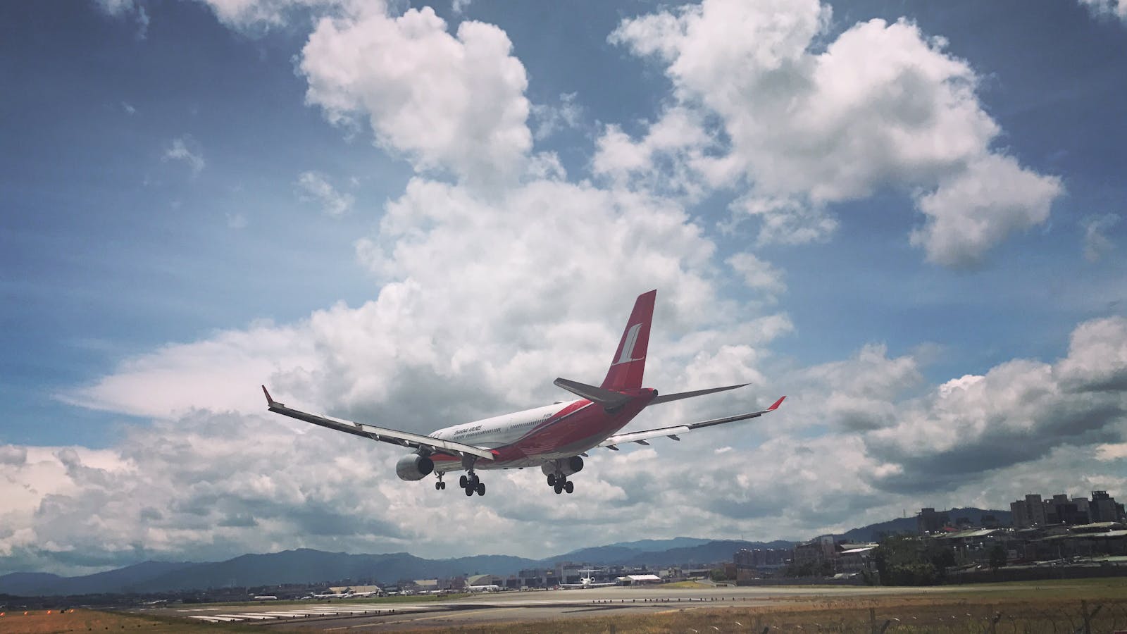 Airplane Landing at Taipei Airport
