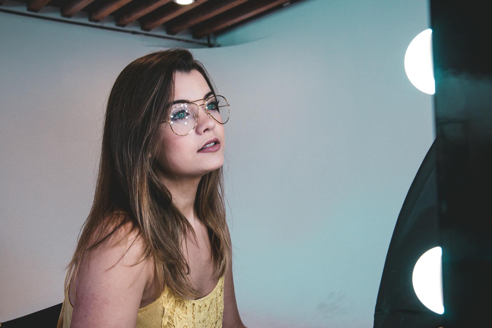 Taking good pictures of people in a studio